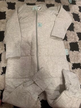 Ergo baby Grey Baby Sleep Sack Pajamas with Zip